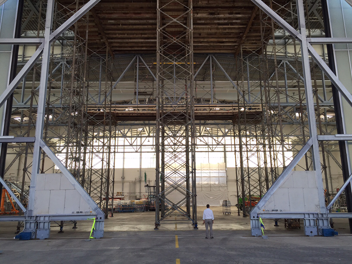 EADS Dresden - Hangar Tor